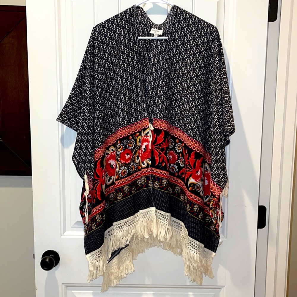 Umgee boho open kimono poncho. Size S/M
